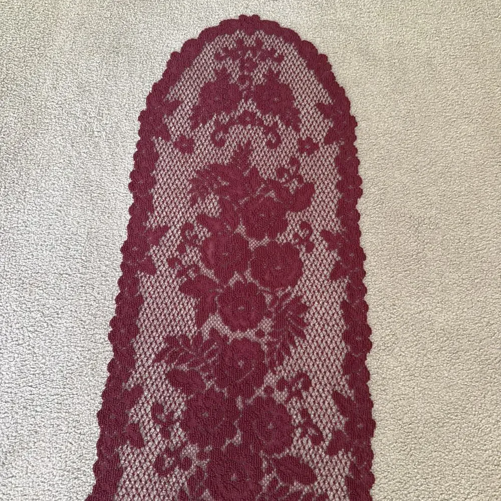 Burgundy Rose Lace Table Runner 52x14 Floral Scalloped Victorian Vtg